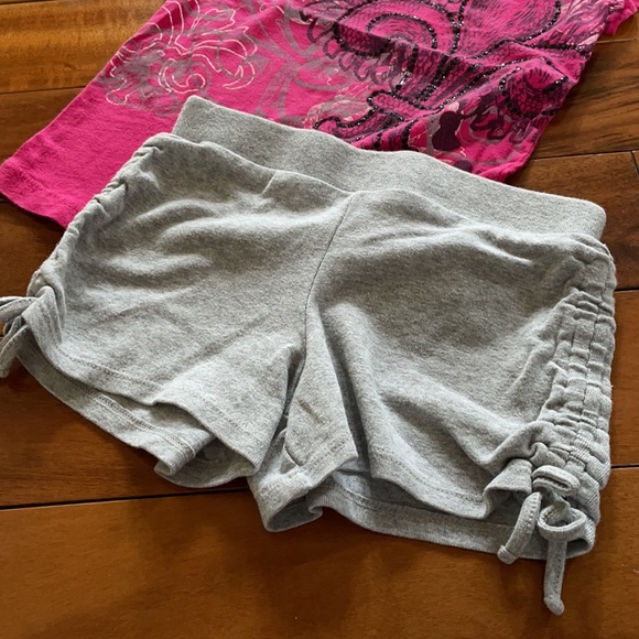 Circo 4T shorts and t-shirt - Picture 2 of 4